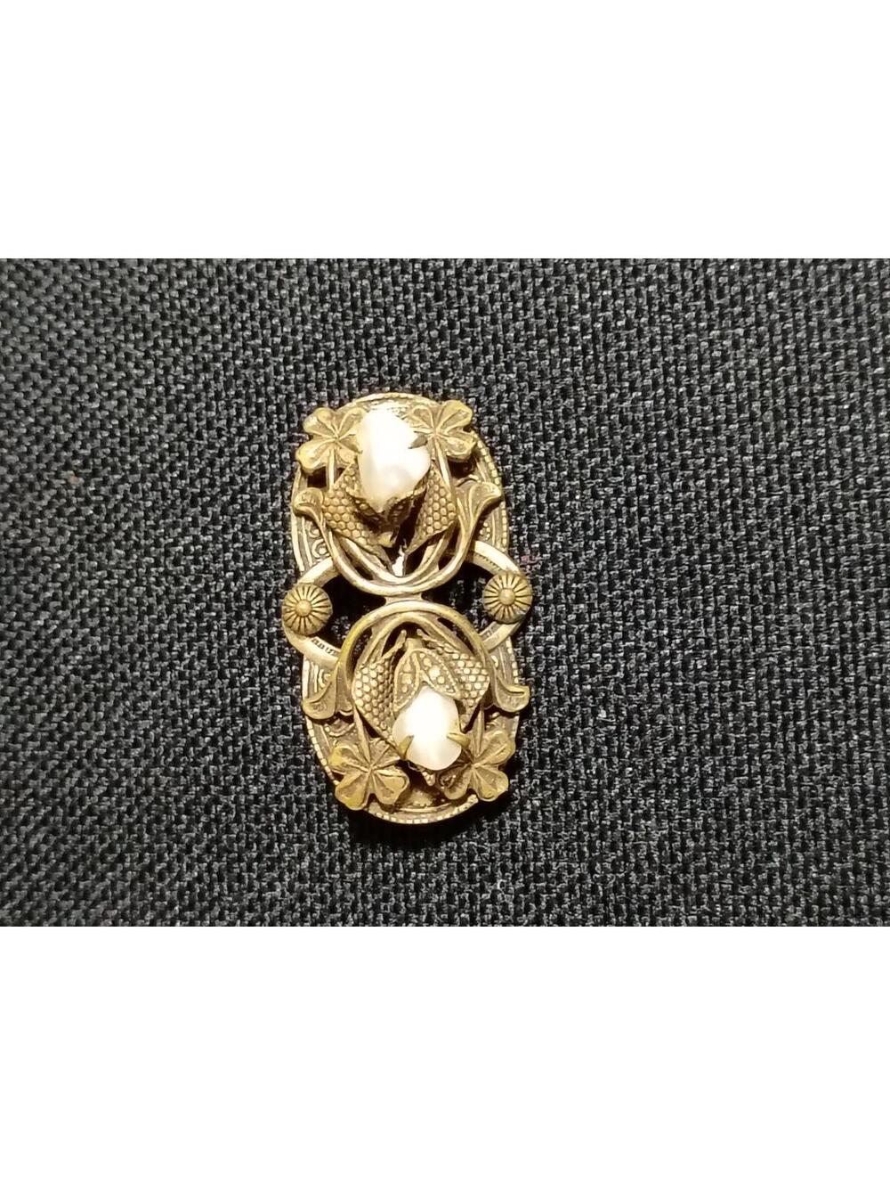 Vintage Floral Design Gold Tone Brooch Pin